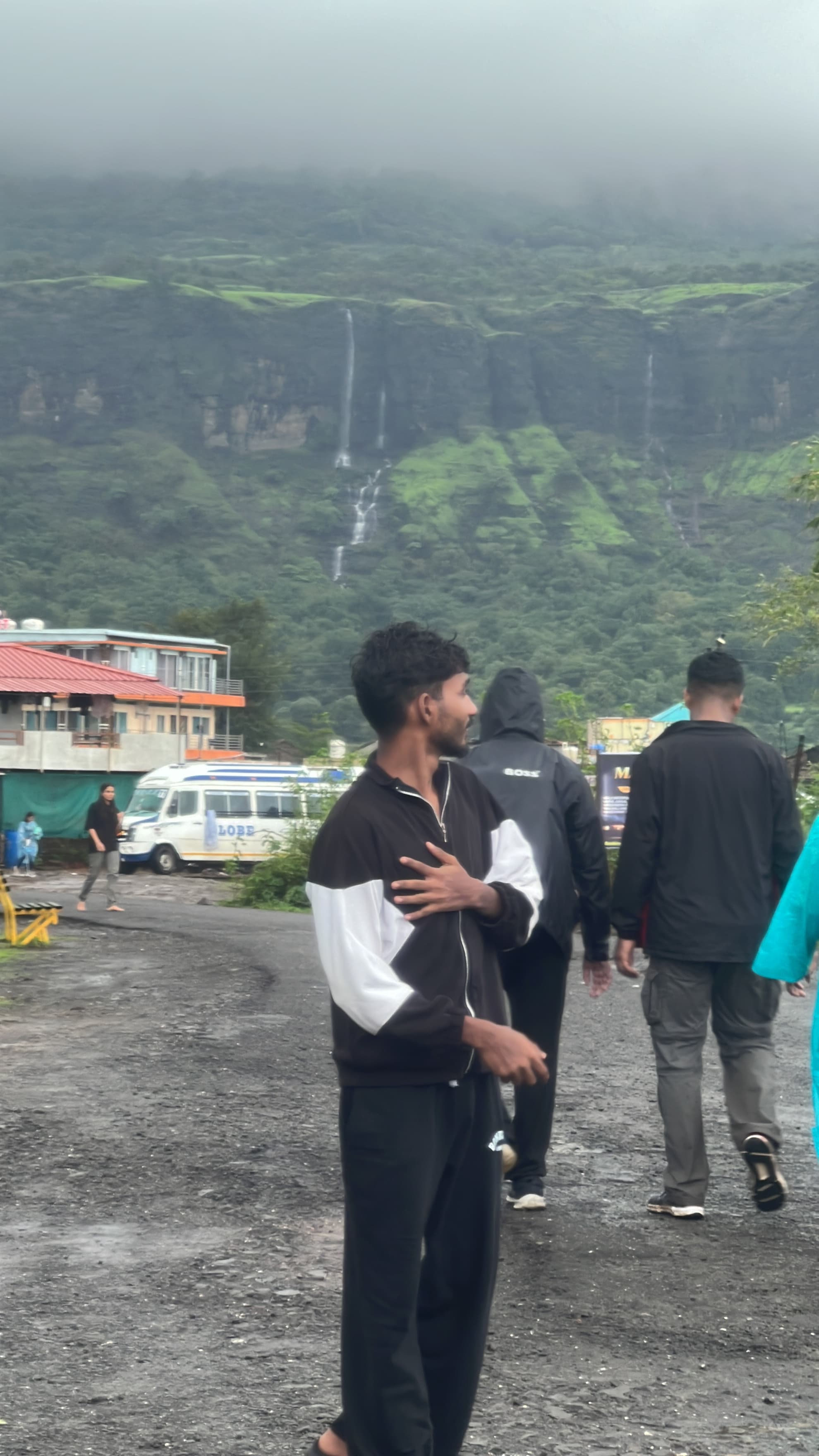 Monsoon streams