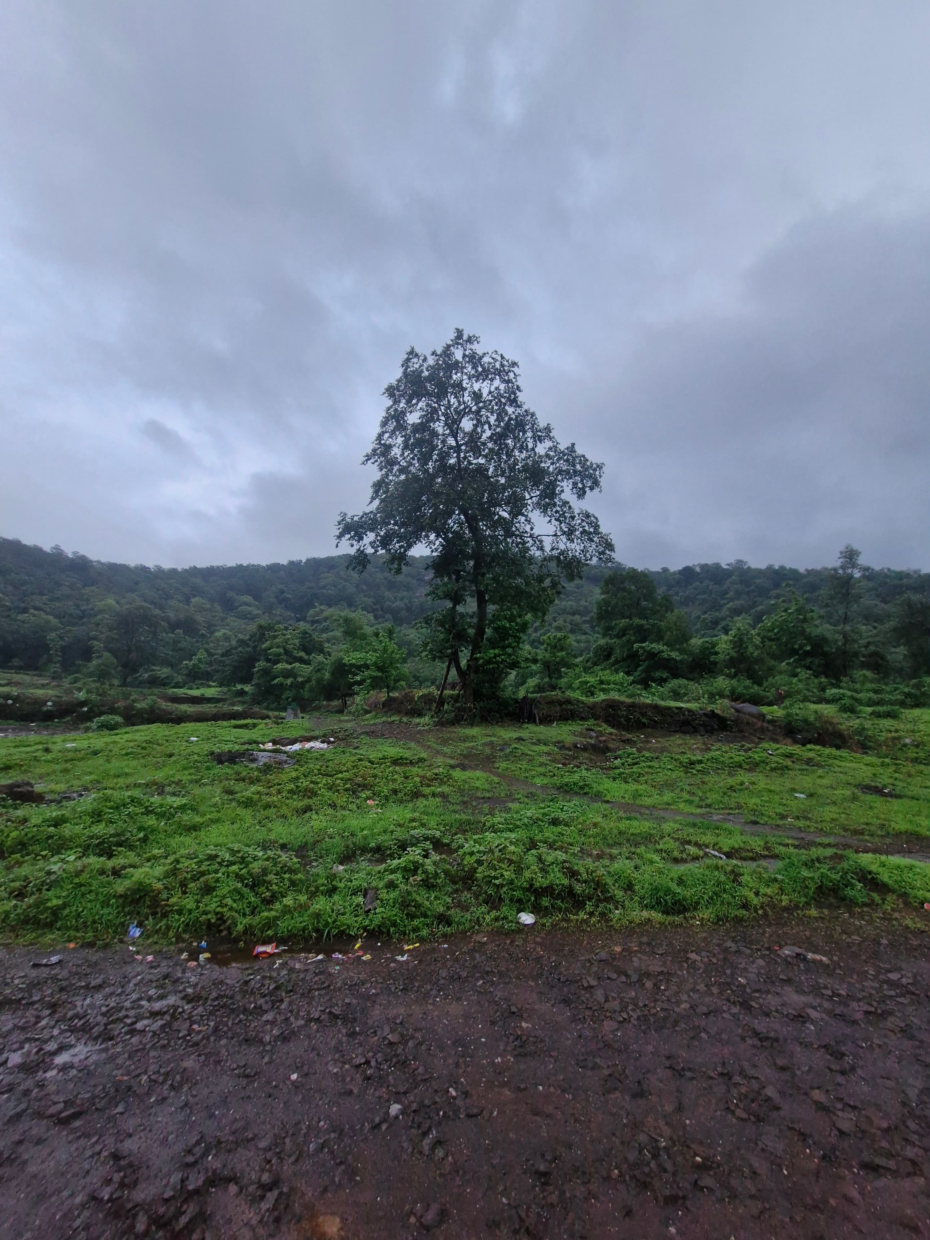 Majestic view of Kalu waterfall