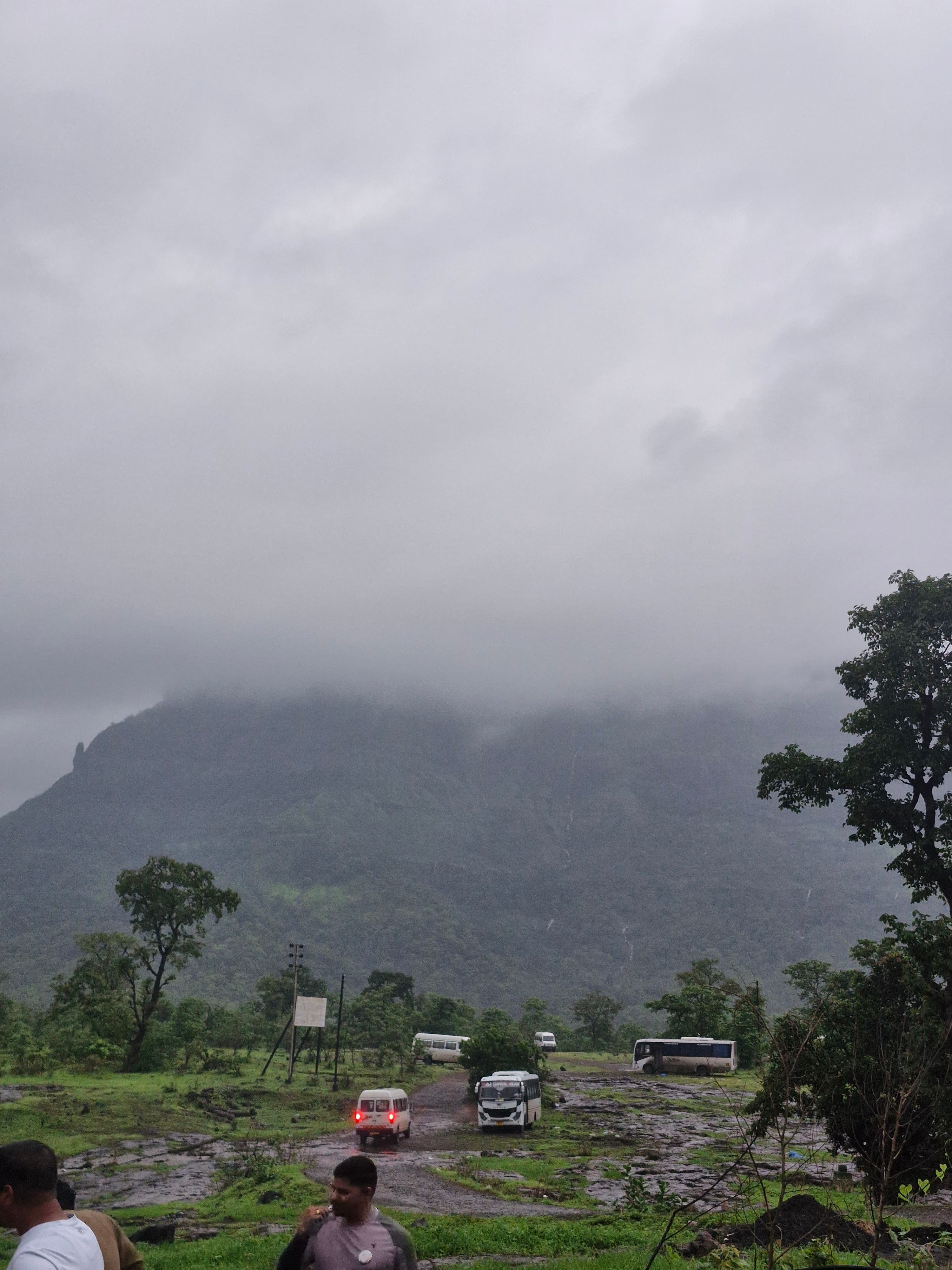Majestic view of Kalu waterfall